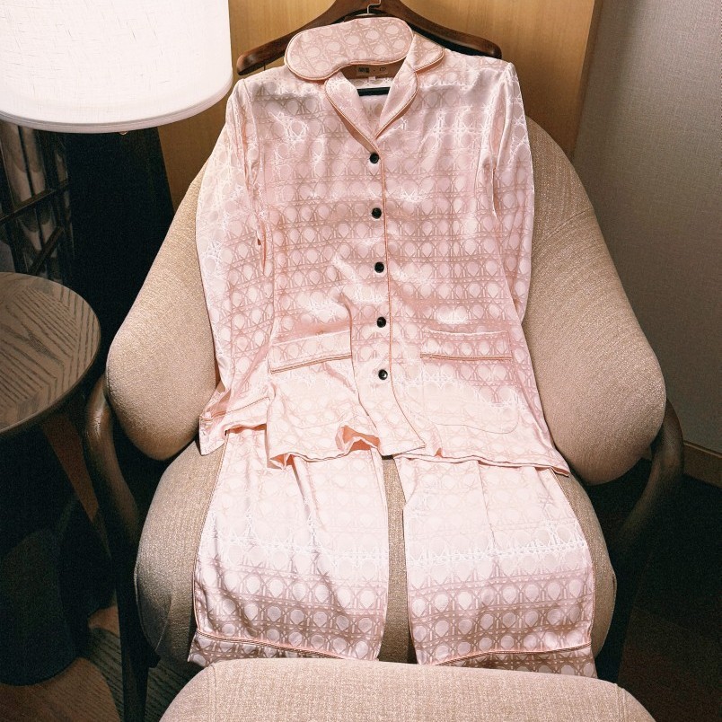 2025 새로운 핑크 라탄 트렌드 텐셀 잠옷, 고급 아이 마스크 스타일, 편안한 홈웨어 세트