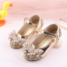 新款女童蝴蝶结皮鞋公主鞋一字带雪花幼儿园表演亮片水晶儿童单鞋