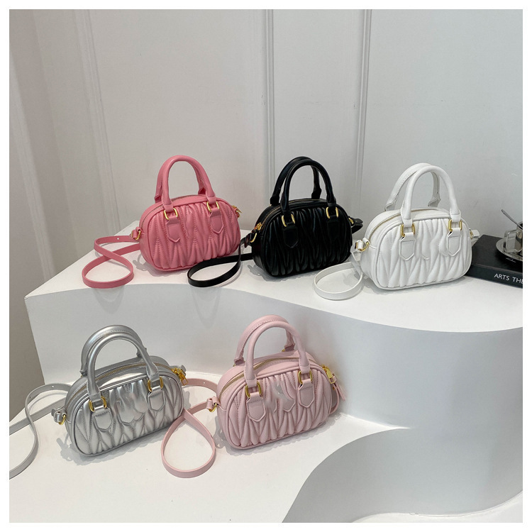 Children's Embroidered Pillow Bag Korean Version Little Princess Pleated Bowling Handbag for Girls, Single Shoulder Crossbody Bag for Girls