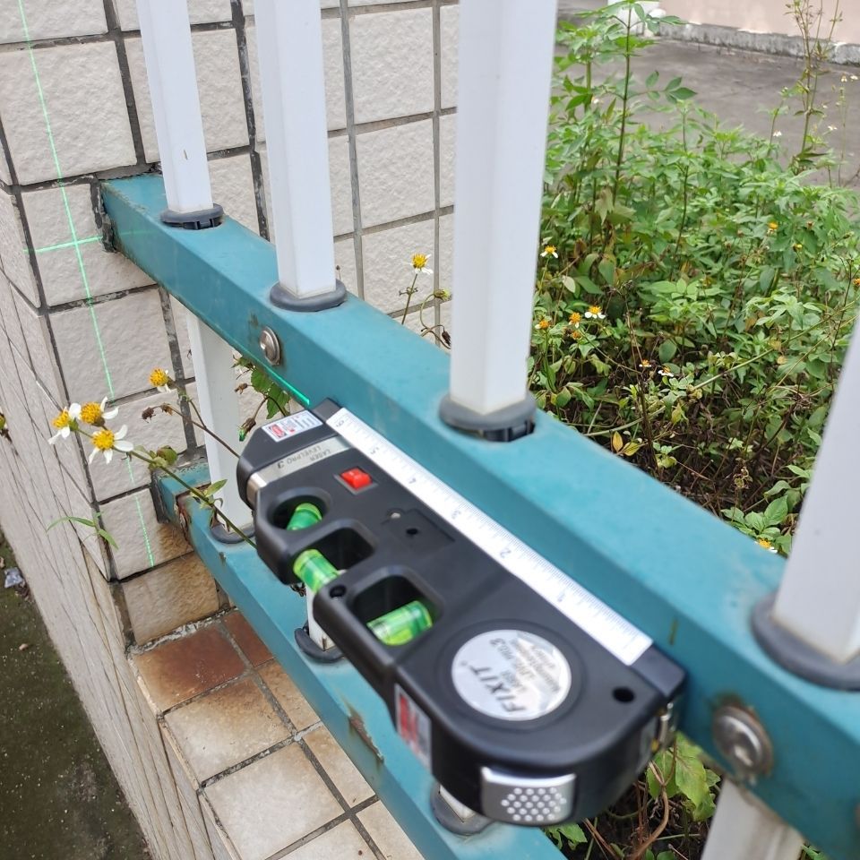 室内外强磁超亮绿光激光水平仪十字线便携多用激光投线仪家用装修
