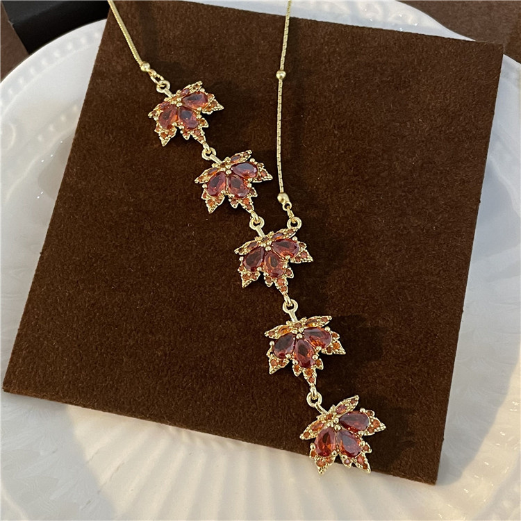 Fashion Leaf Copper Inlay Zircon Earrings 1 Piece