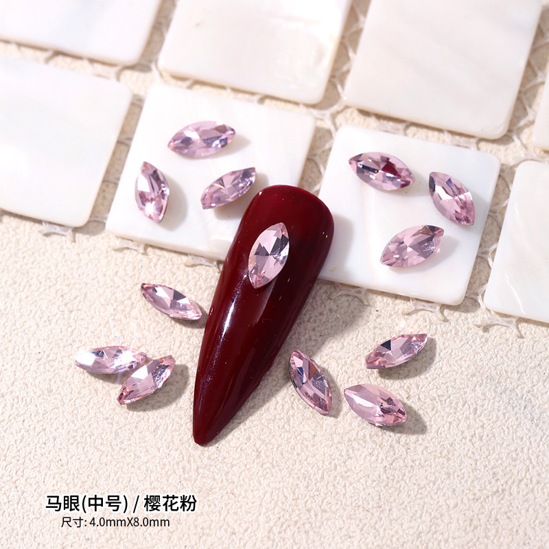 말 눈 4x8mm 싱글