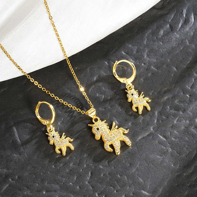 Collar de oro de arena vietnamita Pendientes de unicornio de diamantes con incrustaciones de lujo ligero de nicho