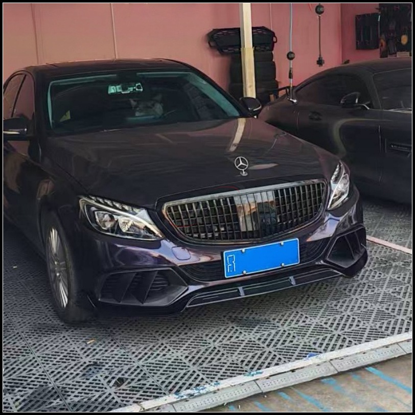 Suitable for Mercedes-Benz C-Class W205 Sport Version and Executive Version, carbon fiber front bumper air vent decoration for fog lights
