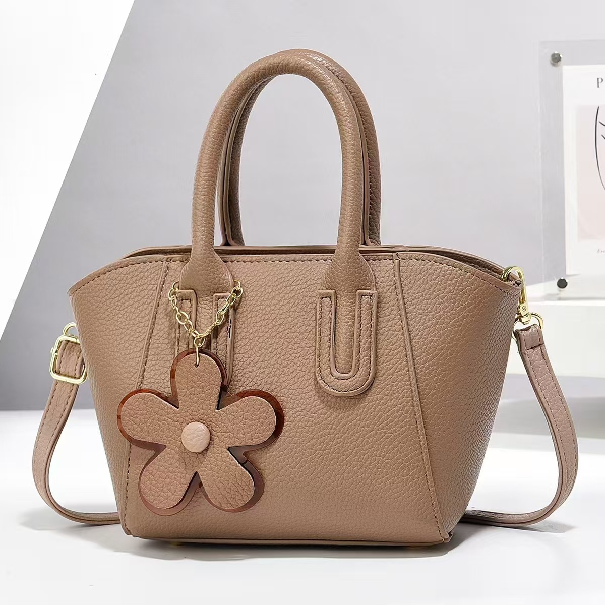 Fabricantes 2025 bolsos de mano de moda texturas coreanas de hombro de una sola forma de bolsa de comercio exterior para mujeres nuevas bolsas para mujeres