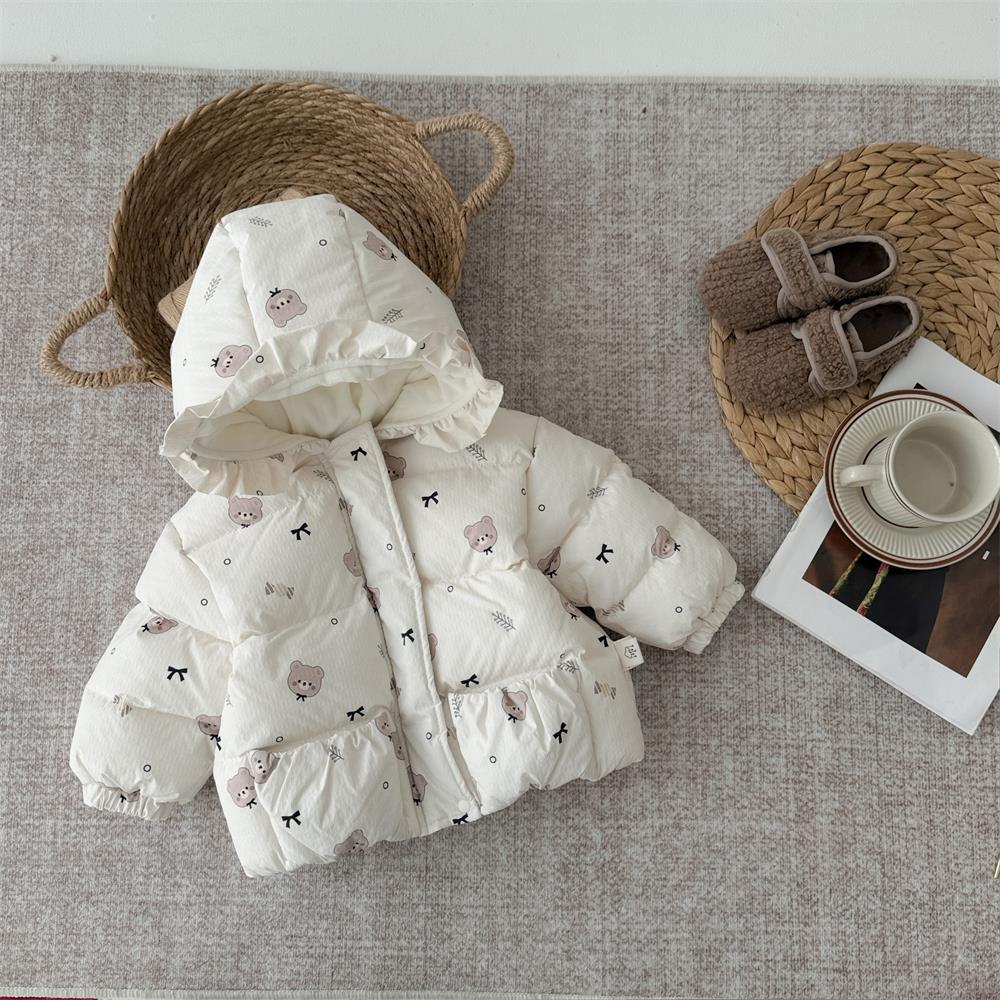 Abrigo para bebés versión coreana de ropa de invierno linda y súper linda, oso de dibujos animados de estilo occidental, grueso y cálido, ropa de algodón de salida de invierno, marea