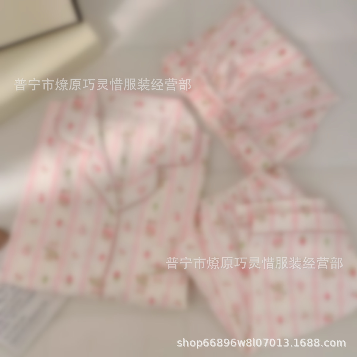 Red famosa nuevo pijama de mujer nubes de verano algodón pantalones cortos de manga corta pantalones largos de tres piezas de dibujos animados set de ropa para el hogar