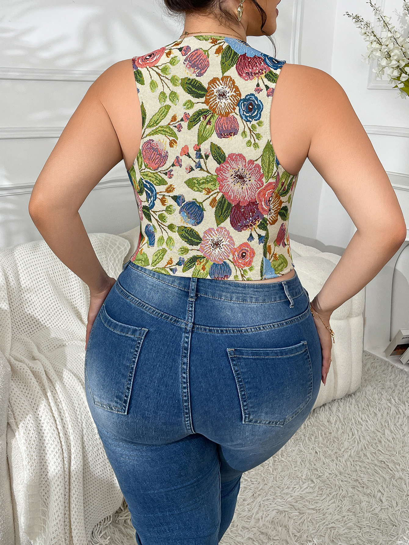 Gran tamaño de ropa de mujer impresión retro europea y americana sexy chaleco de cuello en v nuevo estilo de ropa de mujer francesa flores versátiles camisa sin mangas