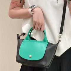 高品質の新しい Xtra シリーズの女性のバッグミニポータブル餃子バッグボストン枕バッグ牛革カラーマッチング小さなバッグ