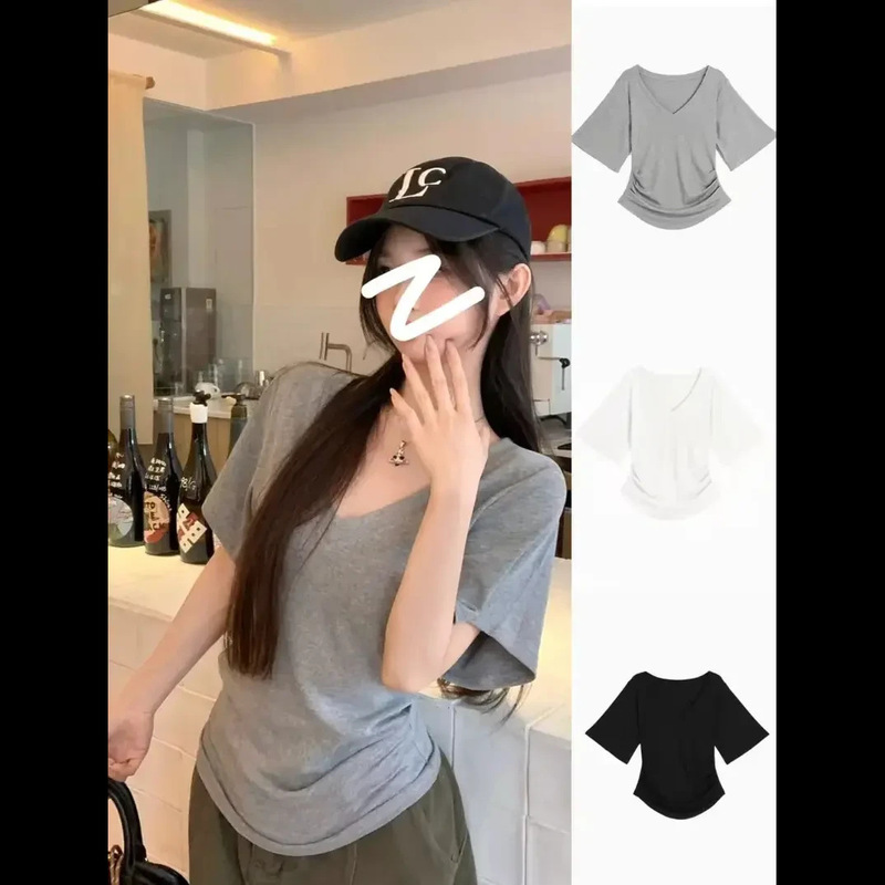 2026 Summer Casual Slim-Fit Korean-Style Design V-Neck Short-Sleeve T-Shirt in Solid Color, Simple and Versatile