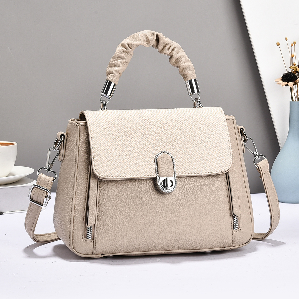 2025 bolso de mensajero de verano bolso de madre de mujer bolso de mano de moda de todo fósforo de un solo hombro atmósfera nuevo fabricante bolso de mujer
