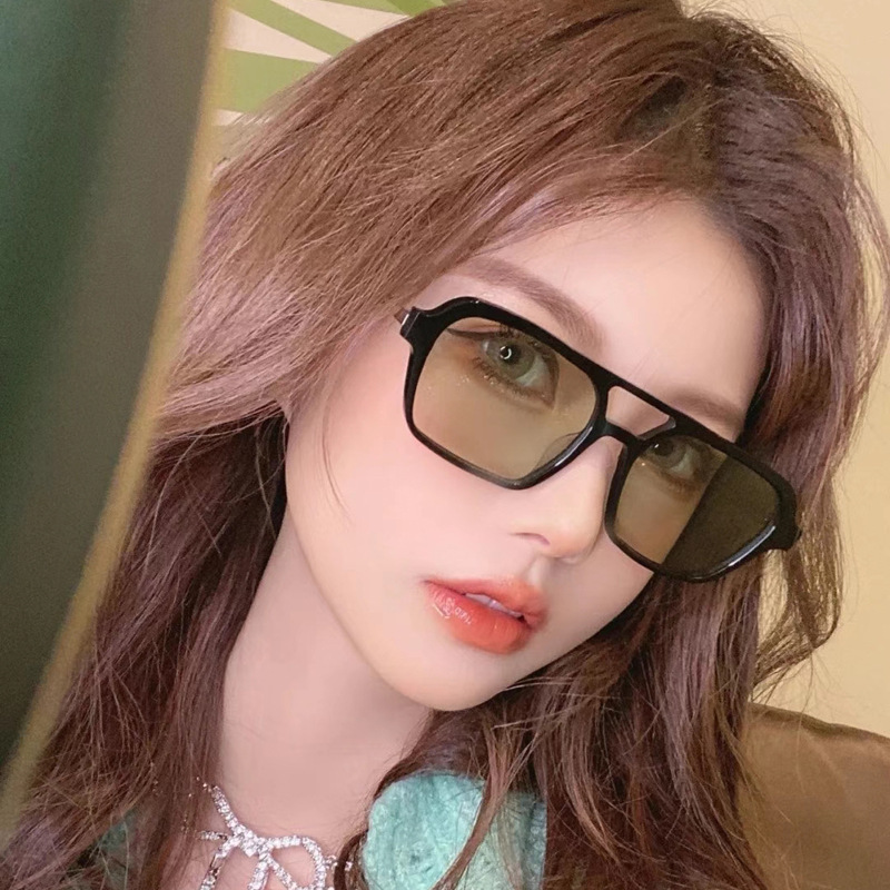 Simple Style Color Block Pc Square Full Frame Women's Sunglasses display picture 1