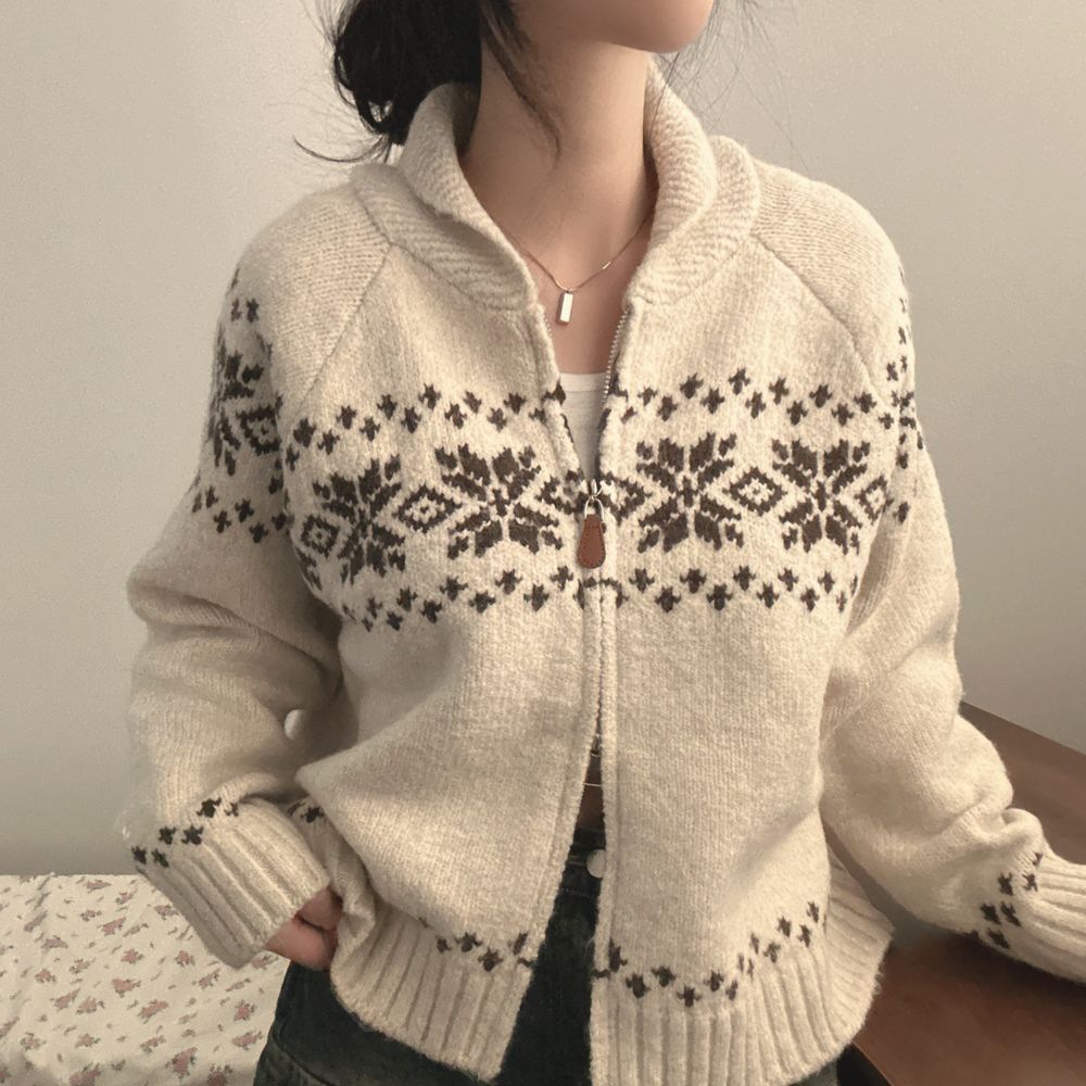 420g Weight Long Sleeve Sleeve Length Zipper Placket Type Regular Sleeve Sleeve Type 80% (inclusive)-90% (Exclusive), Polyester, Polyester Fabric Type Ordinary Model (50cm <Length ≤ 65cm) Top Length Cardigan, Sweater Tops Type Shirt Collar Neckline Loose Fit Type Solid Color Pattern Women's Gender Temperament Commuter, Urban Style Style New Chic Autumn Winter Loose Long Sleeve Knitted Sweater Women's Fashion Contrast Color Tassel Design Versatile Outerwear 1