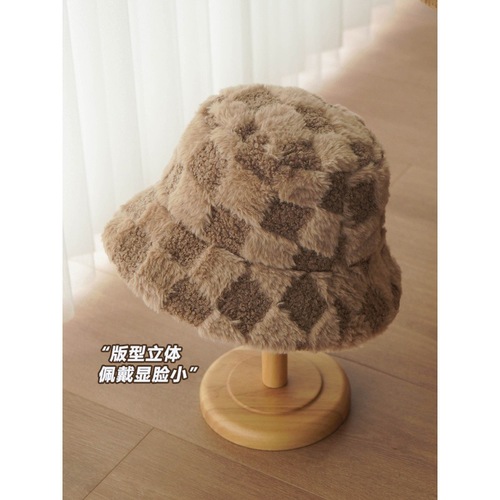 Autumn and winter lamb velvet fisherman hat girls wide brim small bucket hat showing face Korean style thickened cold-proof and warm basin hat