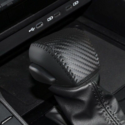 Sürətlər qutusu və əl tormozu başlıqları Weilanda gear shift cover, gear shift - gear-shift-lever-black-carbon-fiber-pattern-with-black-stitching-26-models-with-buttons-on-the-left-side