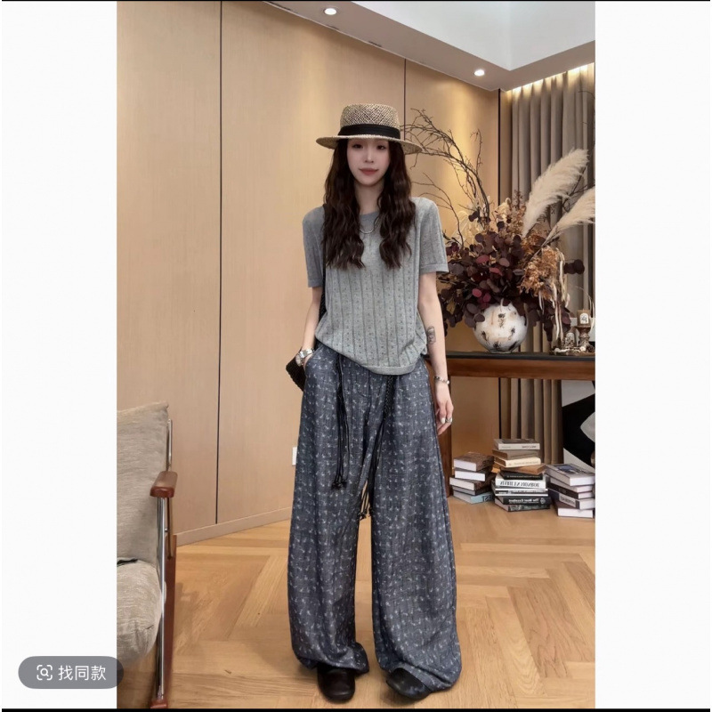 Xiao Jingjing Xiaohua Hollow Knit Sweater 2026 Summer New Versatile Slimming Short Sleeve + Pants