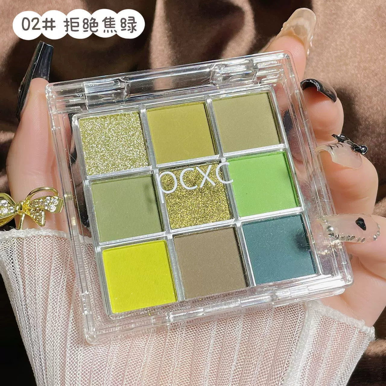 Matte Eyeshadow Palette, multi-shade 4–7 pan (matte, shimmer, glitter) with primer option