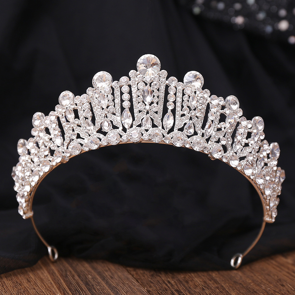 Bridal Shiny Women's Solid Color Alloy Rhinestone Diamond Crown display picture 2