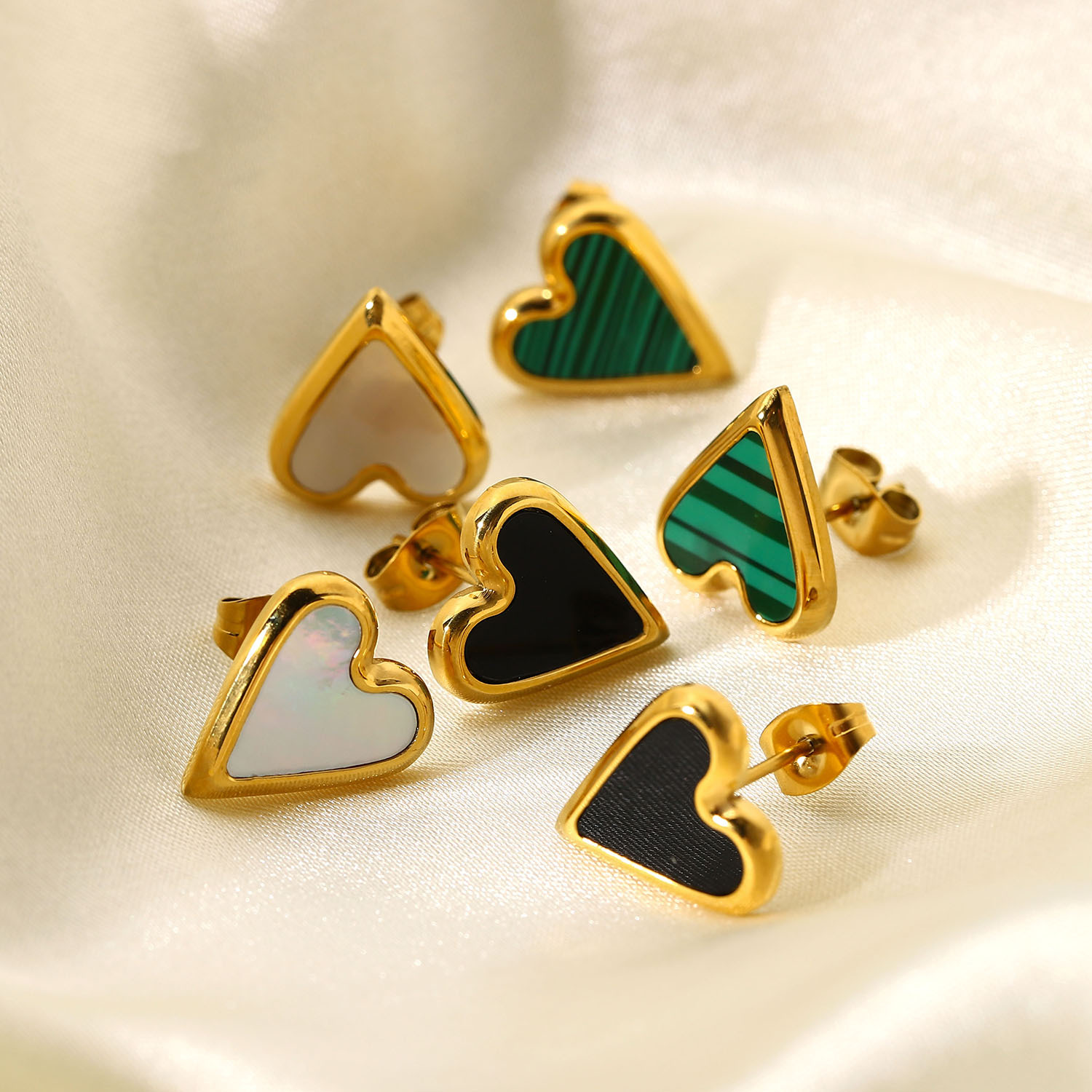 1 Pair Fashion Heart Plating Inlay Stainless Steel Shell Gold Plated Ear Studs display picture 1