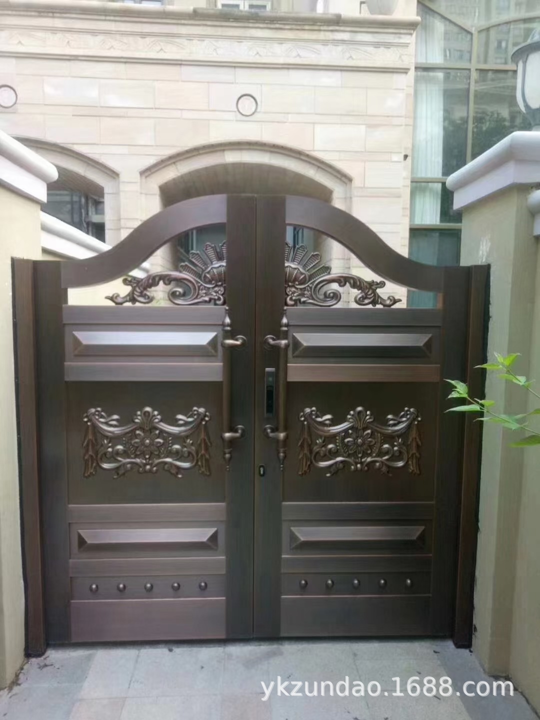 别墅庭院铜门