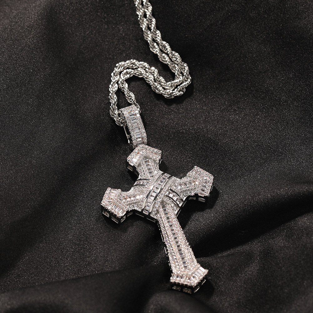 Collier tendance pour homme avec pendentif en croix en cuivre incrusté de zircons, bijou simple et personnalisé_voghion.com