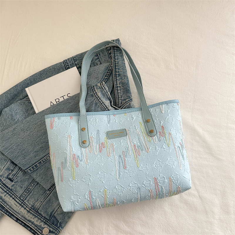 펜던트가 없는 파란색