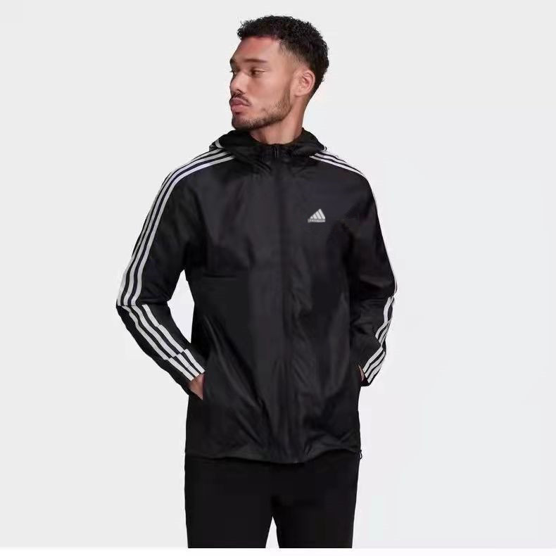 Trendy men's windbreaker jacket with three stripes, suitable for spring, autumn, and summer, a casual and sporty hooded jacket for couples, breathable