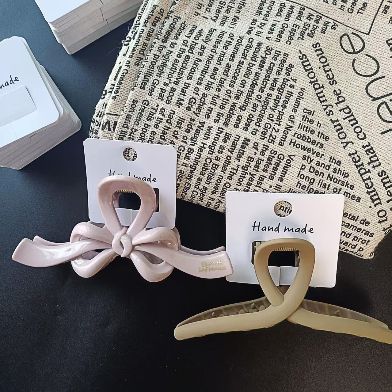 Pinzas para el Cabello, Accesorios para el Cabello, Pinzas Pequeñas Laterales, Pinzas de Pico de Pato, Pinzas para Tarjetas, Etiquetas de Exhibición de Cartón de Alta Gama en Existencia, Accesorios de Embalaje al por Mayor.