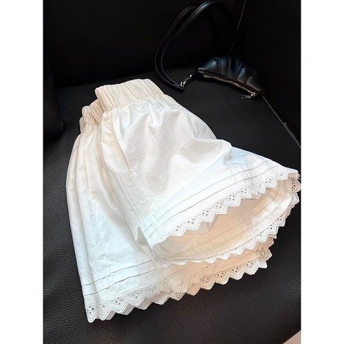 White lace edge splicing casual shorts for women, summer loose matchy-matchy mini skirt home-wide leg pants