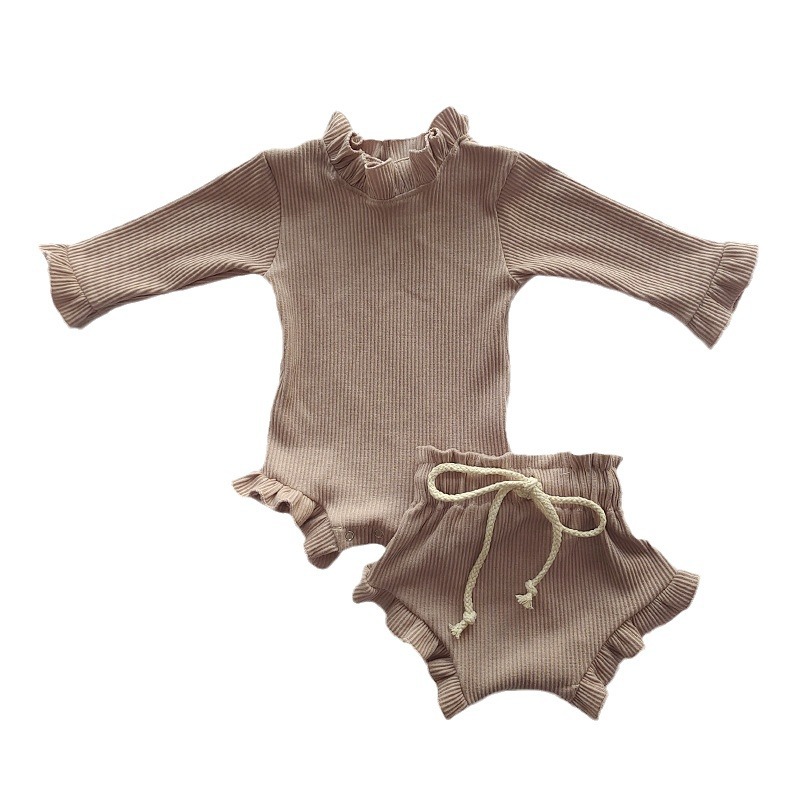 Demi-season bodysuit for early age