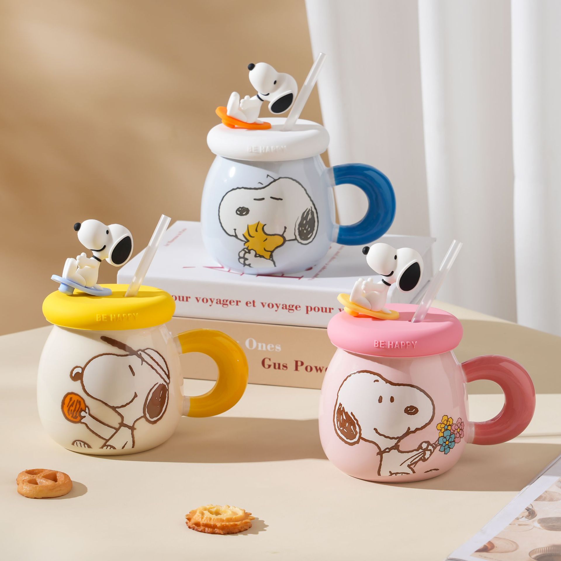 Auténtico Snoopy de alto valor facial, taza de agua de cerámica con taza de cerámica de oficina doméstica con taza de agua de tapa directa