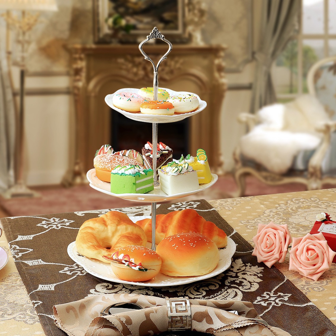 Tres capas plato de fruta de cerámica de estilo europeo merienda Placa de encaje cerámica de dos capas Placa de cadena de té de la tarde plato de postre regalo de cerámica