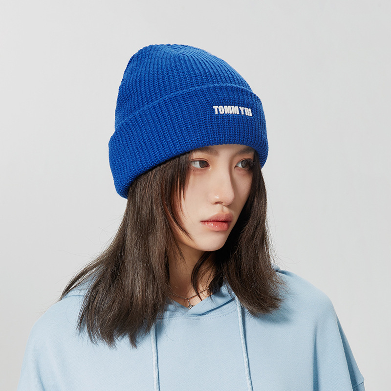 Klein blue wool hat men's and women's autumn and winter all-match ins knitted hat fashion brand hip-hop warm Baotou cool hat Klein blue wool hat men's and women's autumn and winter all-match ins knitted hat fashion brand hip-hop warm Baotou cool hat