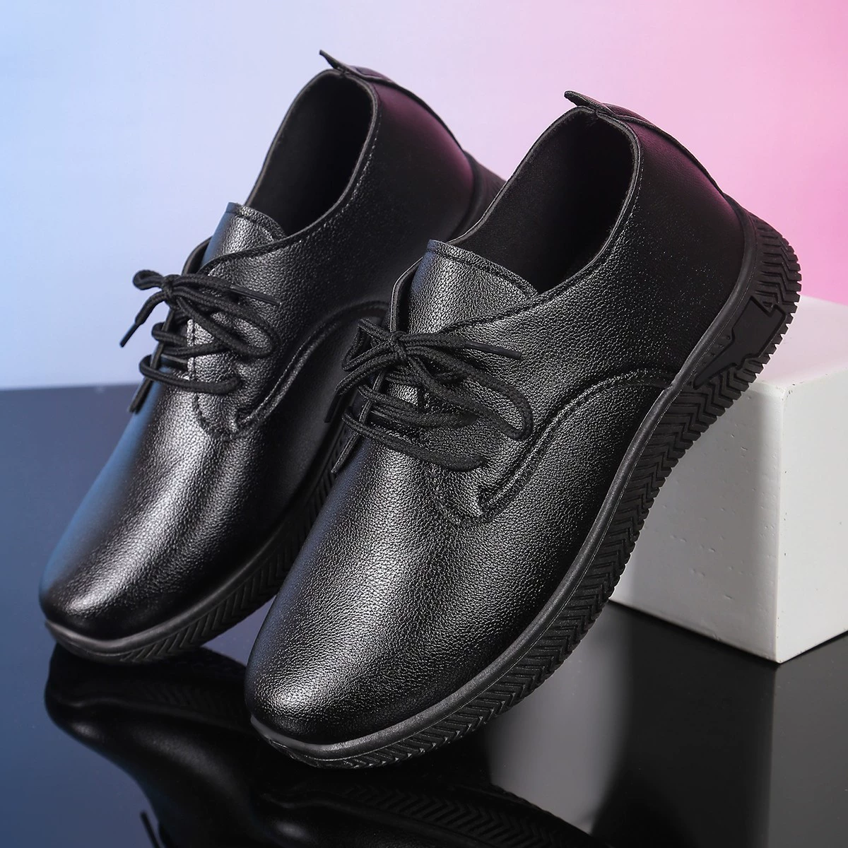 Рабочая обувь женская черная новая спортивная обувь на мягкой подошве 2024 маслостойкая работа не устала