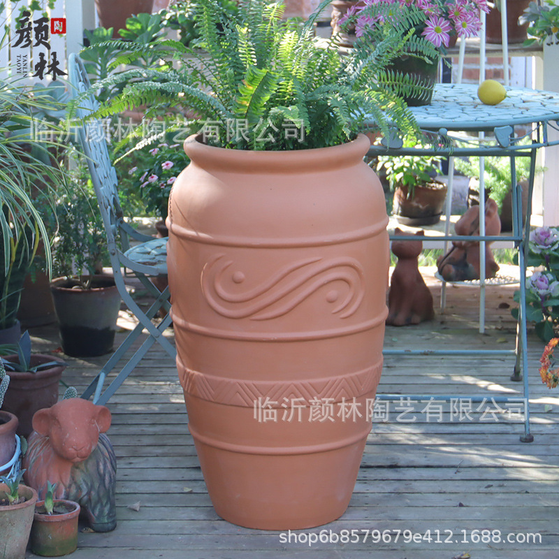 Grandes jardines al aire libre de terraza de barro rojo terraza de terraza