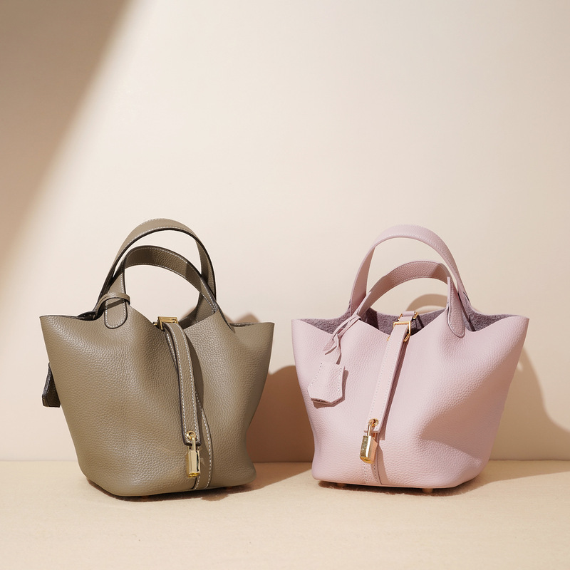 2022 Fashion Versatile Basket Bag Large Capacity Bucket Bag Top Layer Cowhide Niche Design Handbag for Women