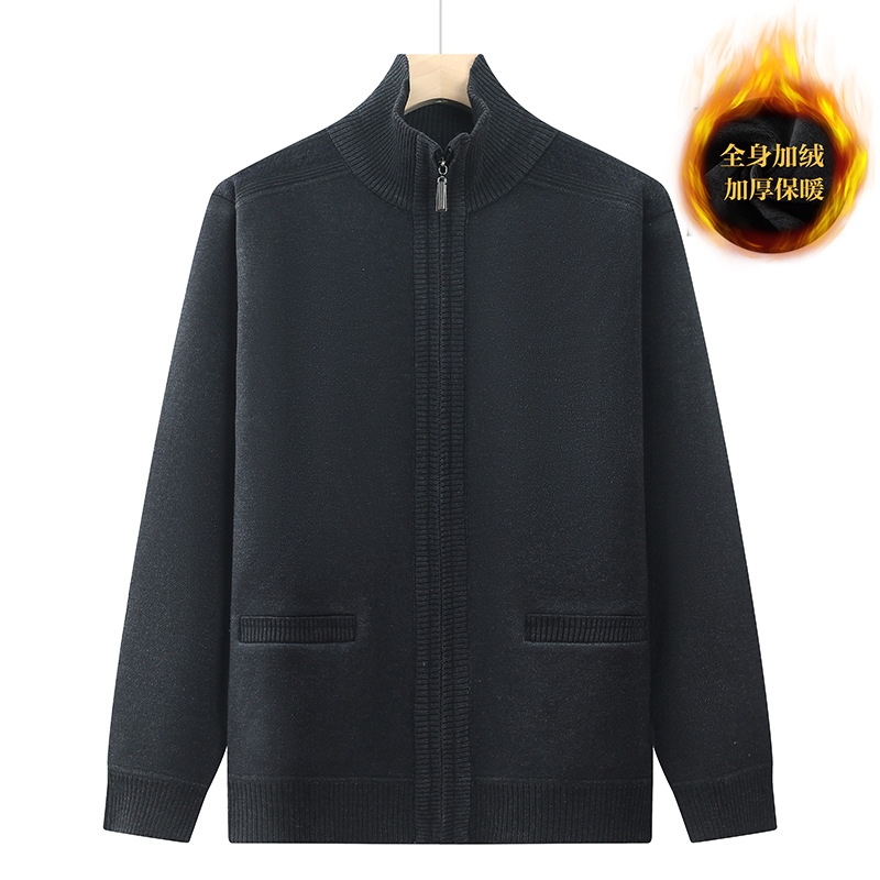 中高年のお父さんのセーターの男性の秋冬のベルベットの上着の老人の保温のメリヤスのゆったりしているレジャーのおじいさんは服を詰めます。