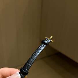 121703复古手表女款轻奢小众女士生日礼物 女细带小众设计时尚