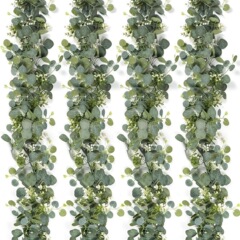 アマゾンの藤条ユーカリの木の葉は満天の星の緑の花を植えて家の常春の藤のつるの結婚式の装飾品を掛けます。