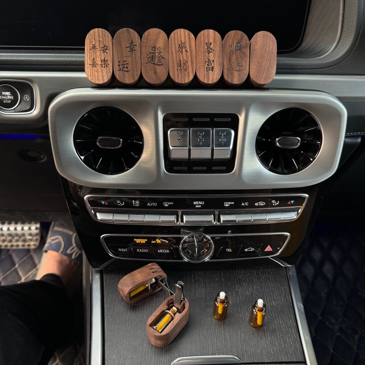 Expansor de salida de aire para automóvil, aromaterapia de aceite esencial, fragancia de alta calidad, fragancia duradera, perfume de automóvil de madera maciza, botella vacía