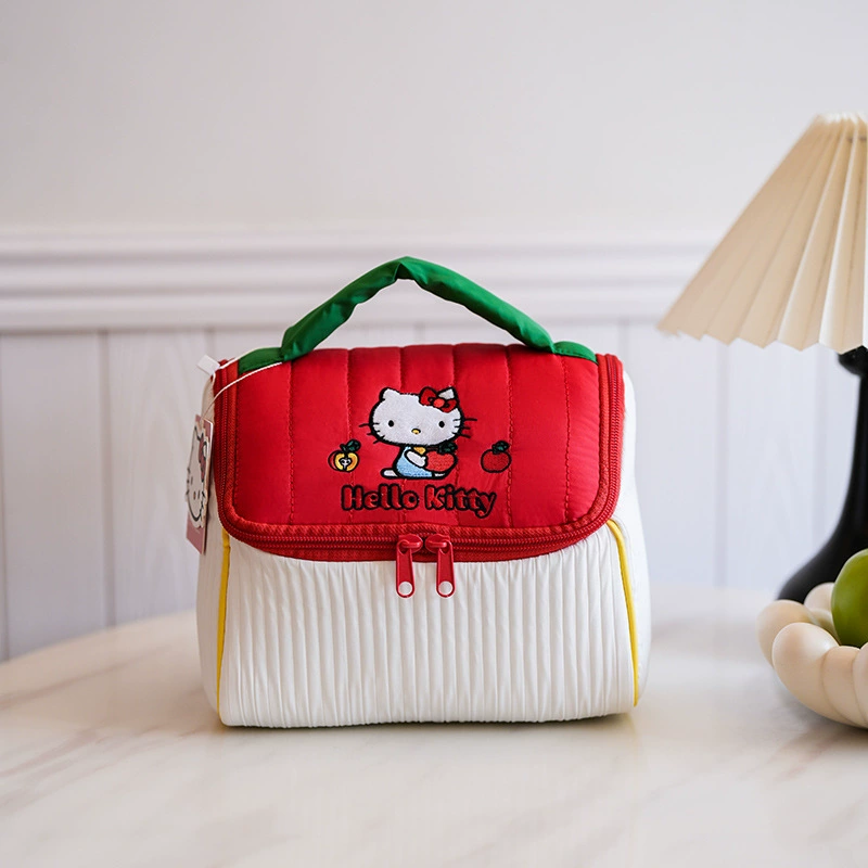 Косметичка Sanrio стеганая с синтепоном-наполнением, просторная дорожная организация, рисунки с героями