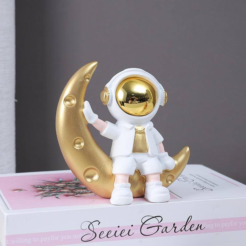 Moon Astronaut Ornaments Astronaut Hand-made Blind Box Desktop Astronaut Model Decoration Cartoon Resin Crafts