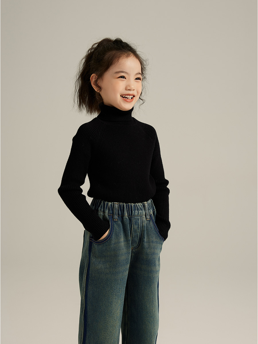 Suéter de punto para niñas, estilo nuevo de otoño e invierno 2024, suéter de cuello alto para niños, color puro, medio cuello alto, prendas de punto para niños