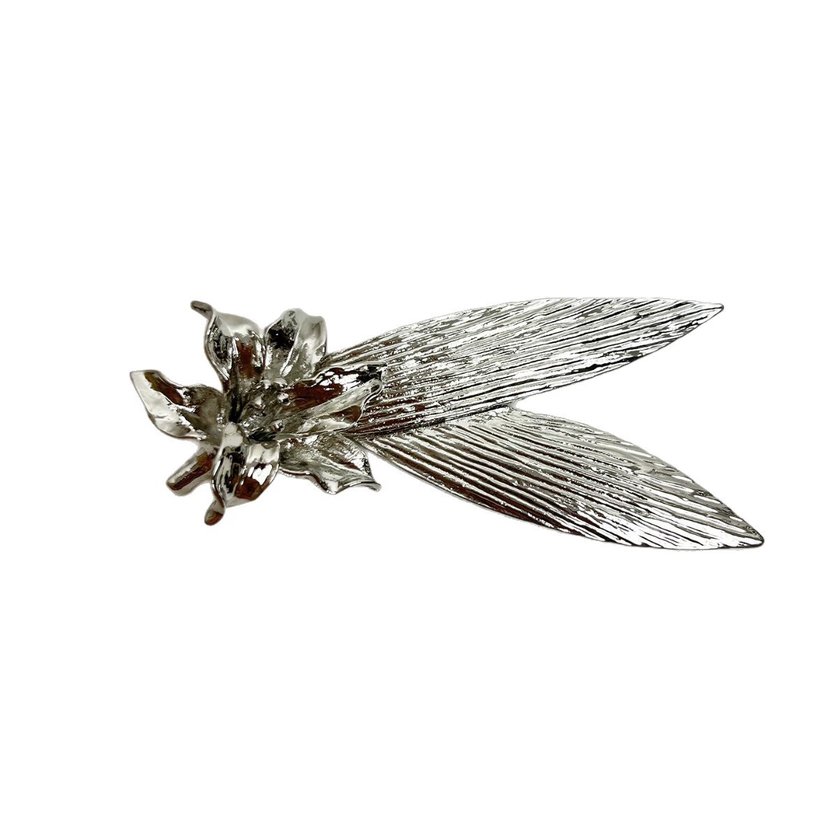 Retro design metal brooch, accessory lapel pin, European style, trend of season, flowered, light luxury style