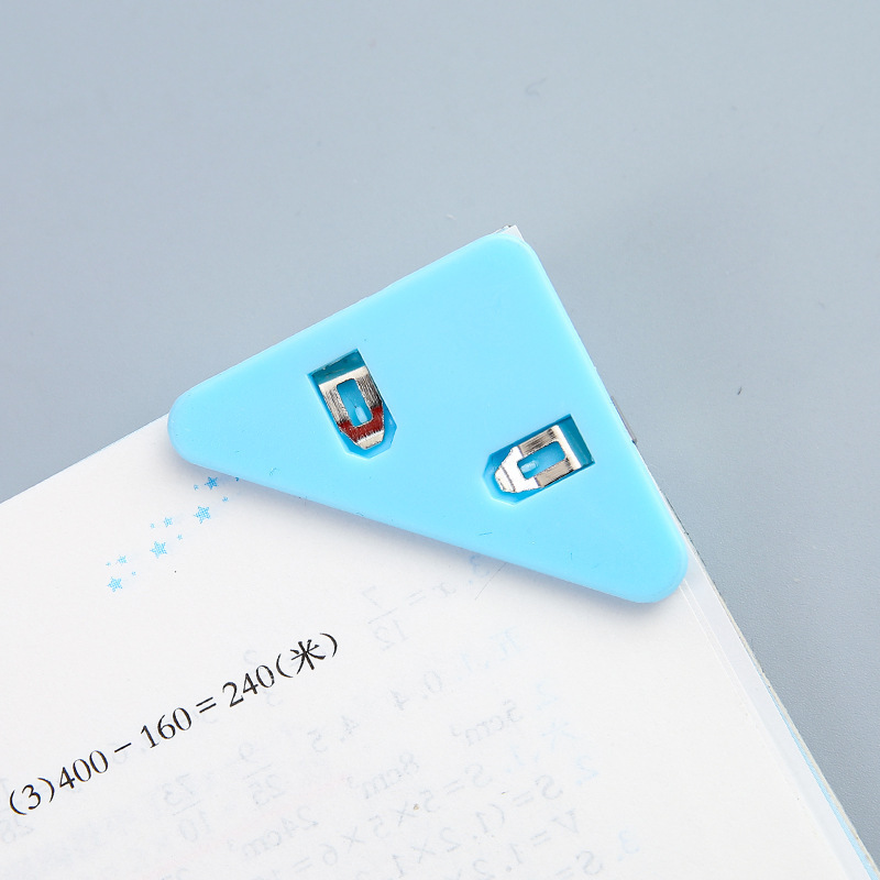 かわいいカラープラスチック三角クリップ学生クリップ文房具本の本の角保護クリップ三角ppクリップチケットクリップ|undefined