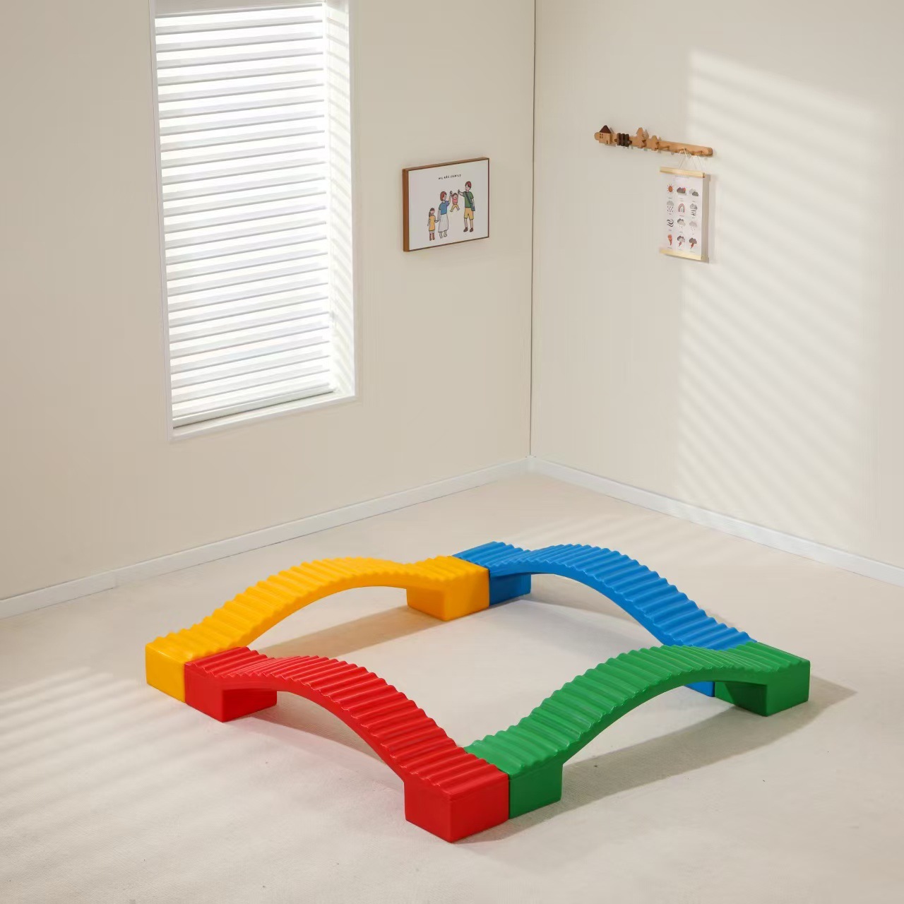 早教幼儿园独木桥平衡木 感统训练器材 新式森林独木桥拱形独木桥