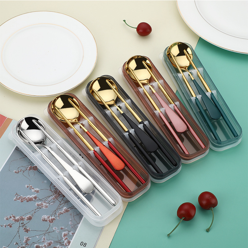 304 vajilla de acero inoxidable Red cuchara roja palillos traje portátil estudiante creativo vajilla de dos piezas logotipo imprimible