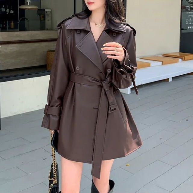 Brown Leather Trench Coat for Women 2026 Spring New Korean Fashion Style Petite Leather Jacket Leather Trench Coat Outerwear for Women High-End Brown Leather Trench Coat for Women 2026 Spring New Korean Fashion Style Petite Leather Jacket Leather Trench Coat Outerwear for Women High-End