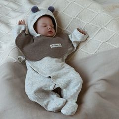 新款2025婴儿连体衣春秋长袖包脚爬服宝宝满月衣服新生儿外出哈衣