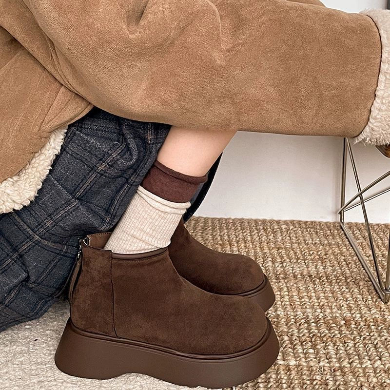 Ретро-стиль, удобные и универсальные женские ботинки на осень-зиму 2025 года, с круглым носком, на толстой подошве, на меху, короткие, зимние, для снега.